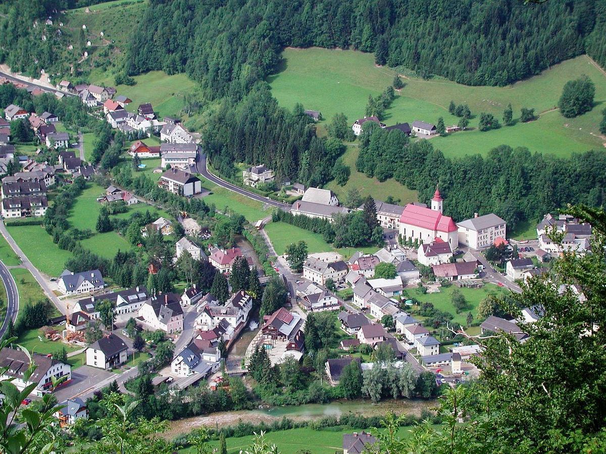 Hotel Zum Goldenen Hirschen Göstling an der Ybbs Eksteriør bilde
