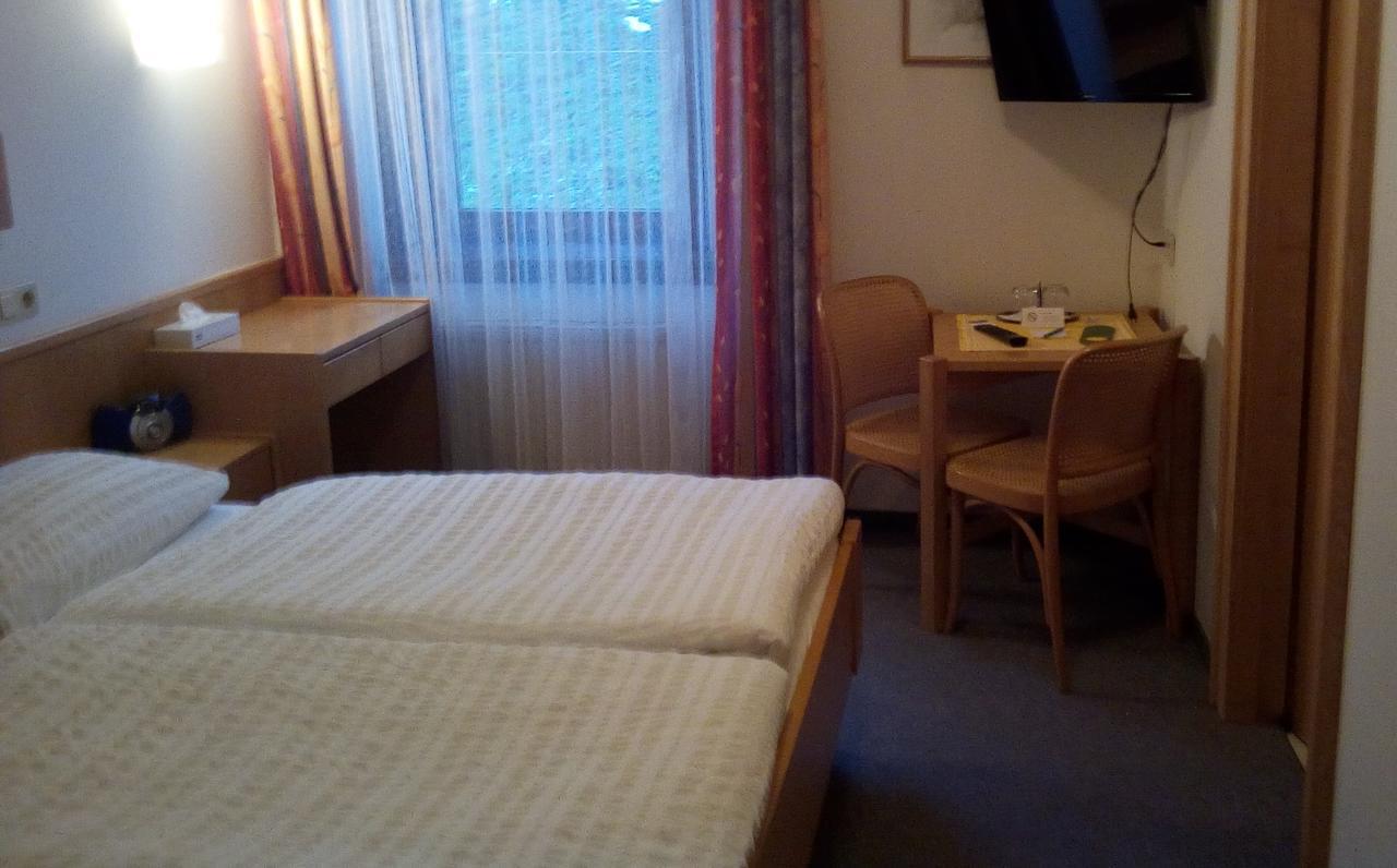 Hotel Zum Goldenen Hirschen Göstling an der Ybbs Eksteriør bilde