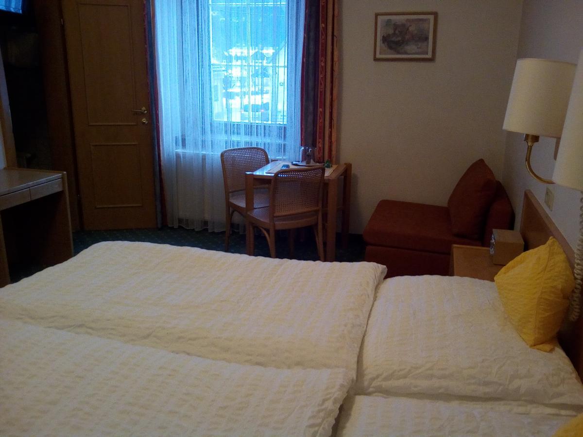Hotel Zum Goldenen Hirschen Göstling an der Ybbs Eksteriør bilde